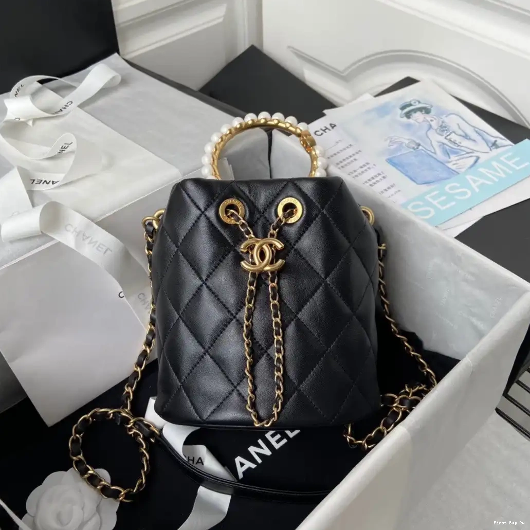 First Bag Ru BUCKET CHANEL BAG 0701